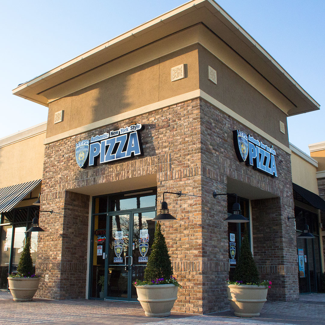 Image of the exterior of the NYPD Pizza Hunter's Creek location